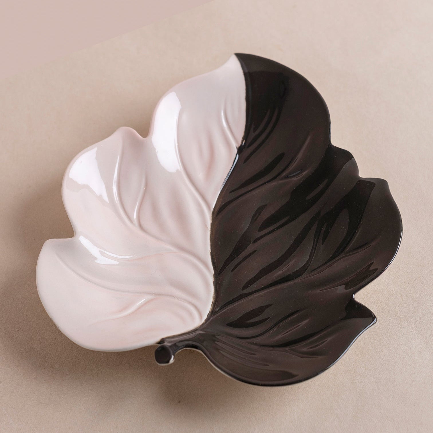 Vintage Two-Tone Leaf Dish