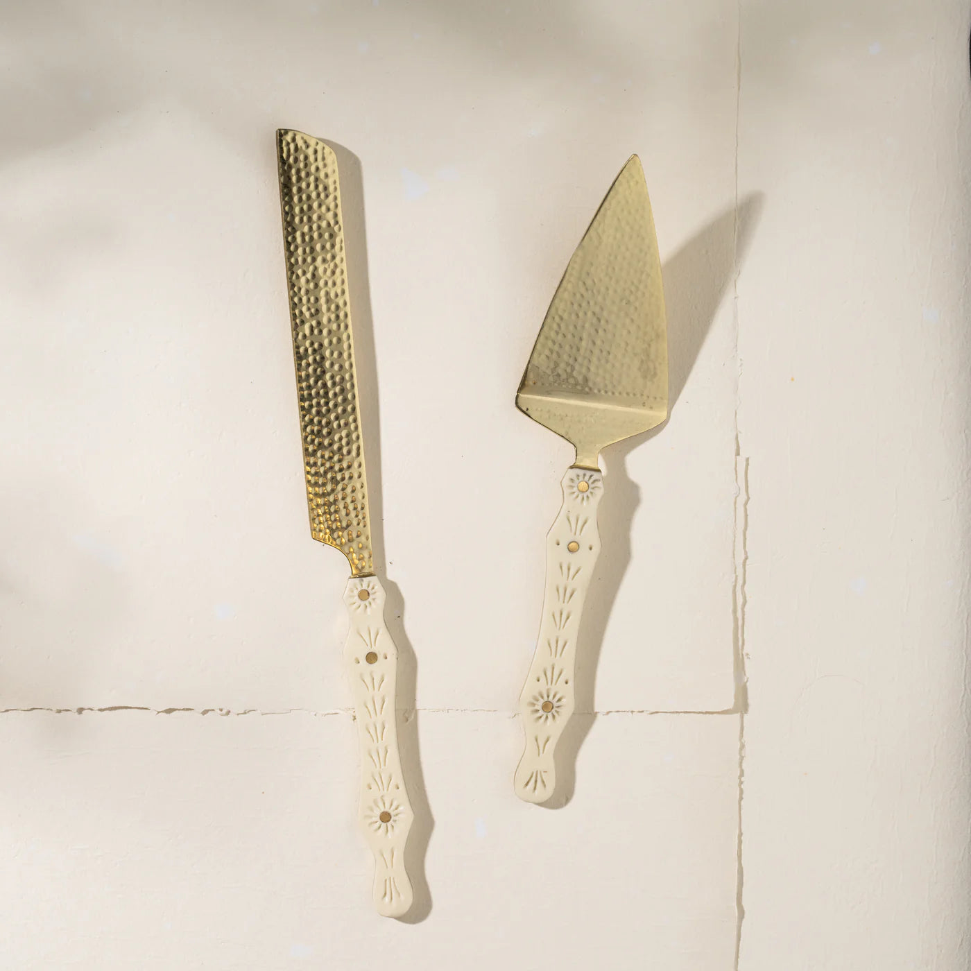 Resin Cake Server Set - Sarah Urban